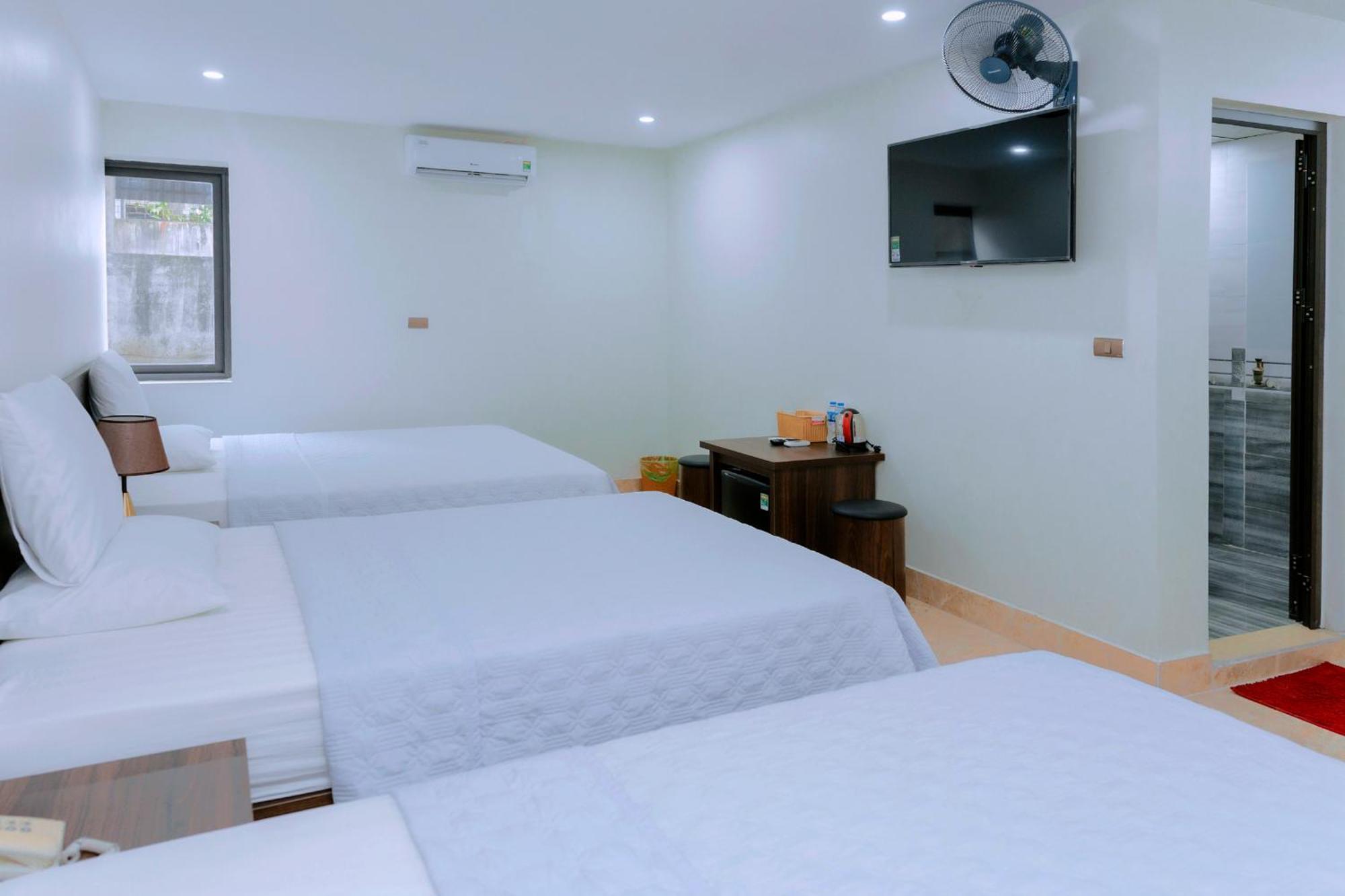 Thu Ha Hotel Uong Bi Εξωτερικό φωτογραφία
