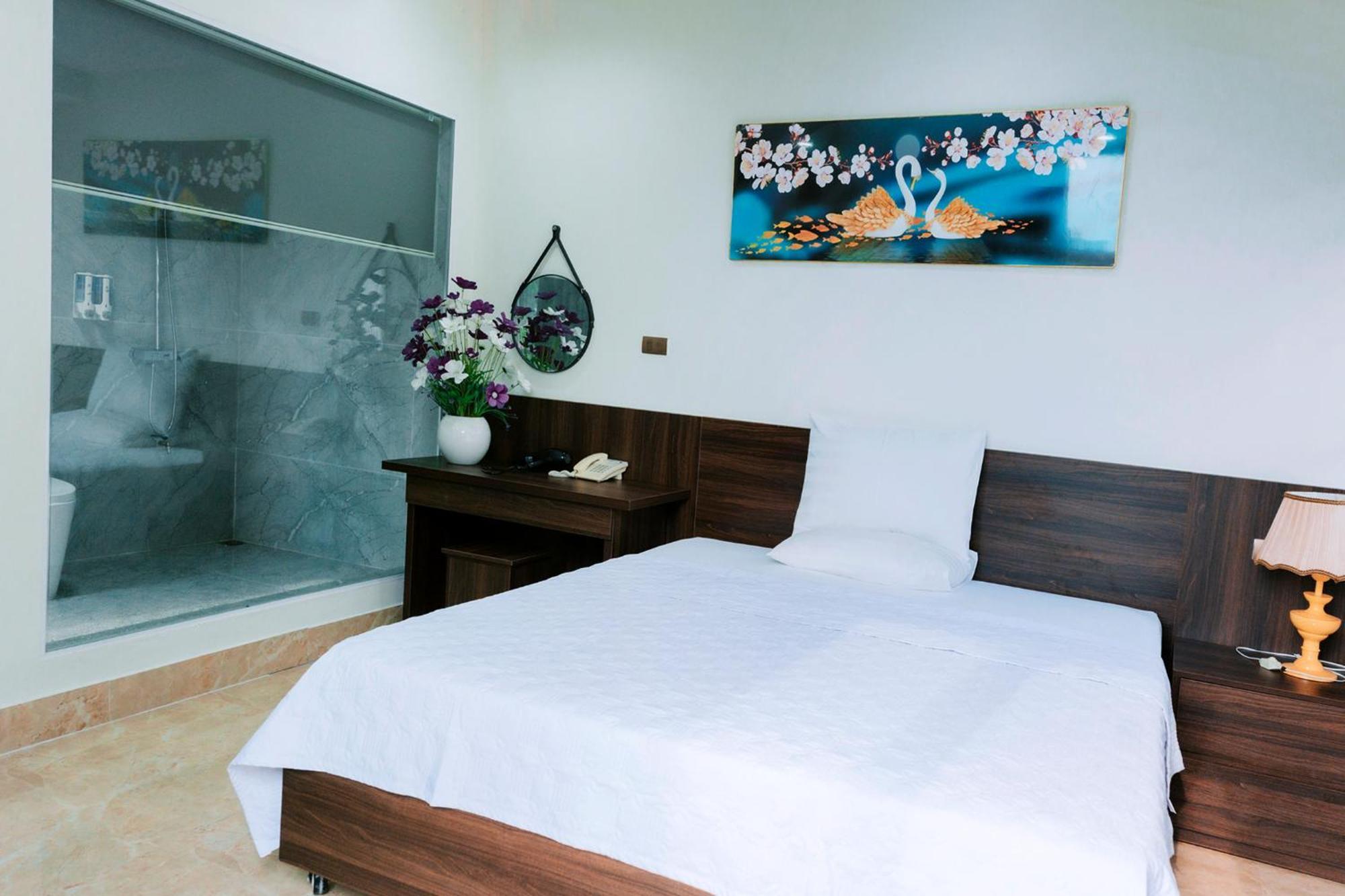 Thu Ha Hotel Uong Bi Εξωτερικό φωτογραφία