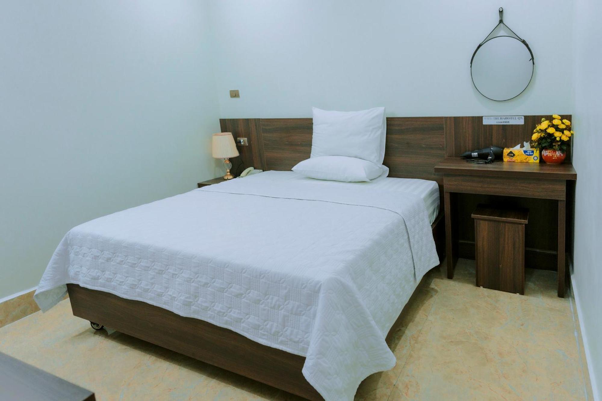 Thu Ha Hotel Uong Bi Εξωτερικό φωτογραφία