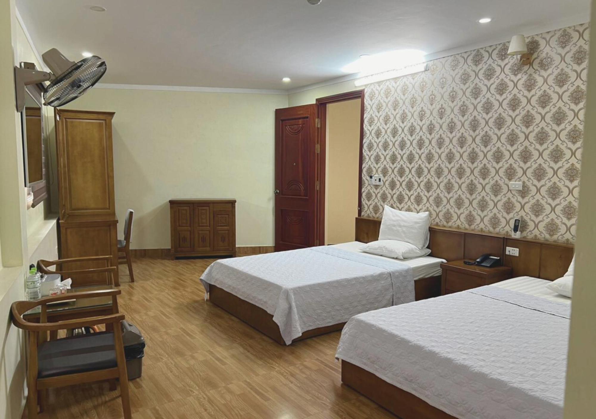 Thu Ha Hotel Uong Bi Εξωτερικό φωτογραφία