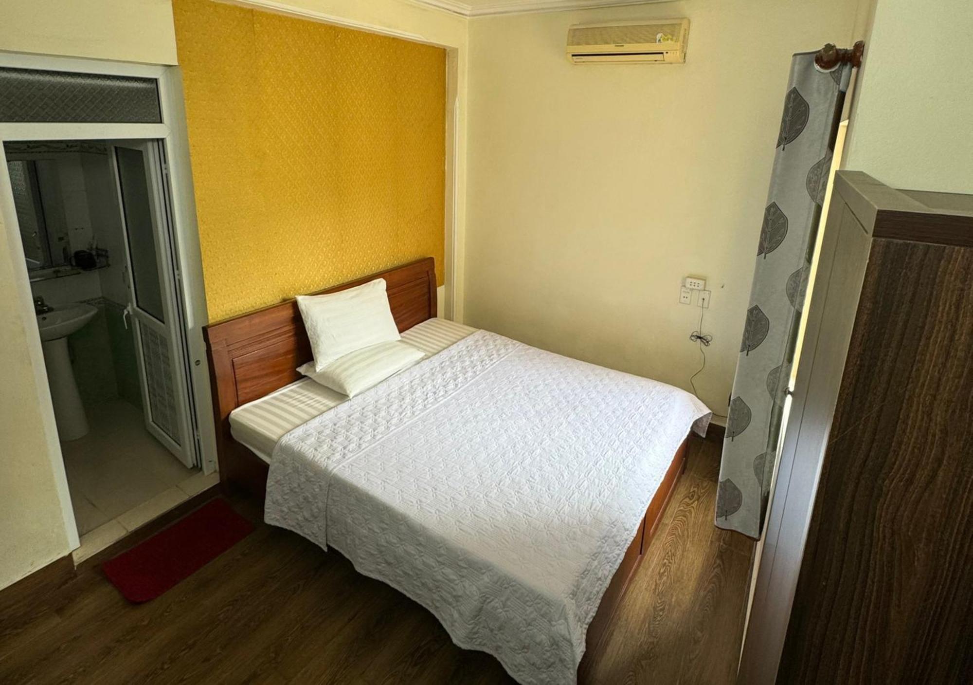 Thu Ha Hotel Uong Bi Εξωτερικό φωτογραφία