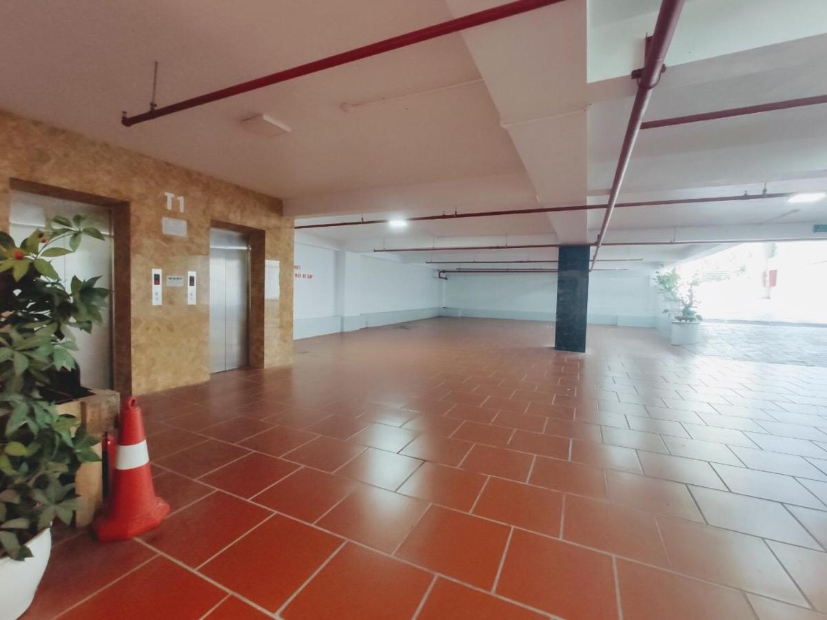 Thu Ha Hotel Uong Bi Εξωτερικό φωτογραφία